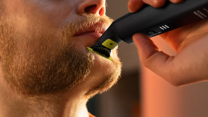 Philips OneBlade Pro QP6542/10 Face + Body, Hybrid Trimmer and Shaver with 12-Length Precision Comb, Waterproof, 90 Min Cordless Use - Image 5