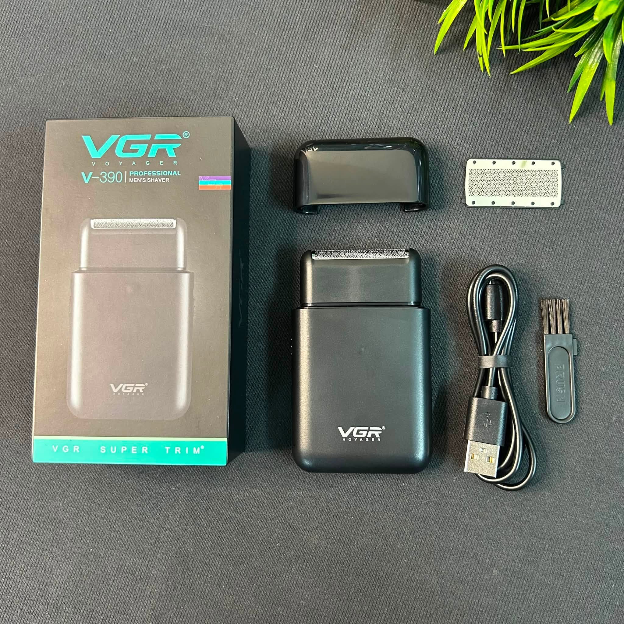 737800145_1426308189519257_1579006300114361123_n VGR V-390 Foil Shaver – Rechargeable Pocket Size Shaver - Image 1