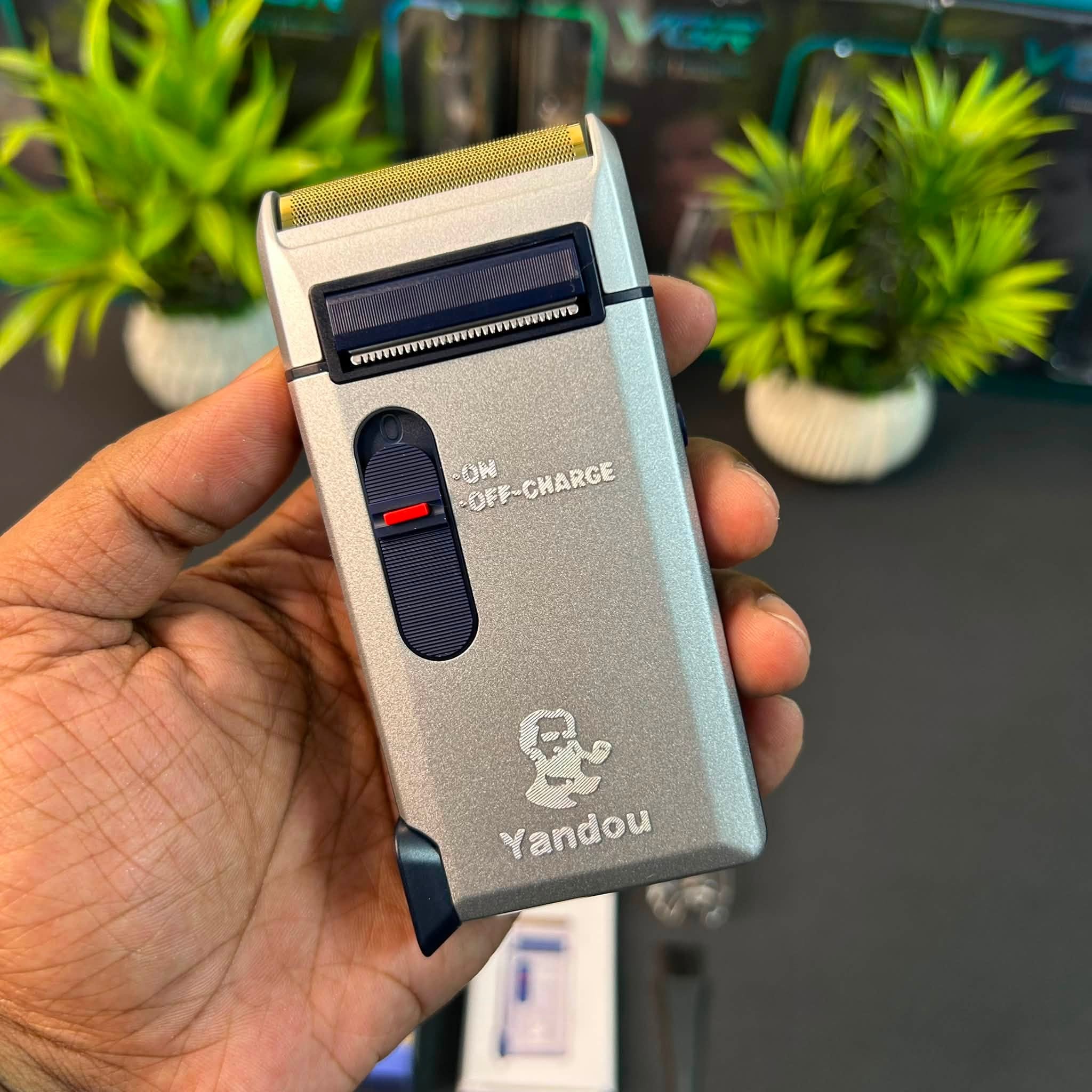 Yandou SC-W301U Rechargeable Foil Shaver ( Silver )