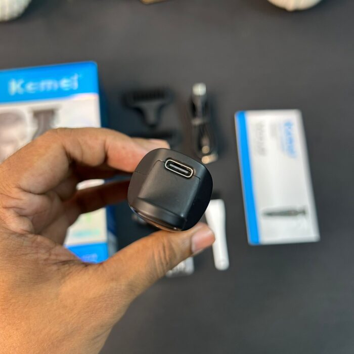 Kemei KM-1681 Zero Cutting Professional Trimmer/ 7000 RPM Motor / 1200 mAh Battery Intact Pack - Image 9